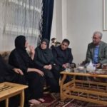 دیدار سخنگوی دولت و دستیار رئیس جمهور با خانواده الهه حسین نژاد (+عکس)