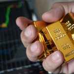چه عواملی بر قیمت طلا در روزهای آینده تاثیر خواهند گذاشت؟ بررسی پیش‌بینی قیمت طلا برای فردا