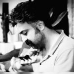 کاوه کلهرنیا نوازنده، تنظیم‌کننده و آهنگساز به دلیل سانحه رانندگی درگذشت